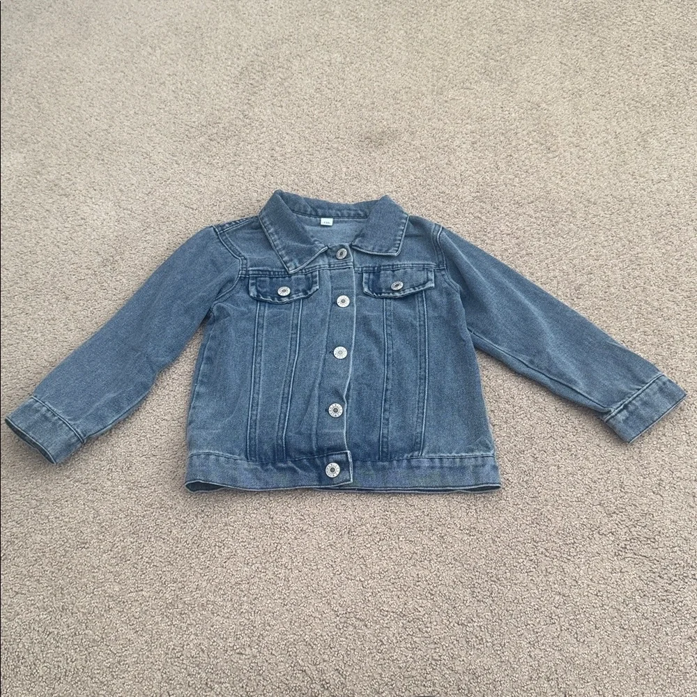 159 NIB famuka Unisex Button Down Denim‎ Jacket - Size: 120 (4-5Y)